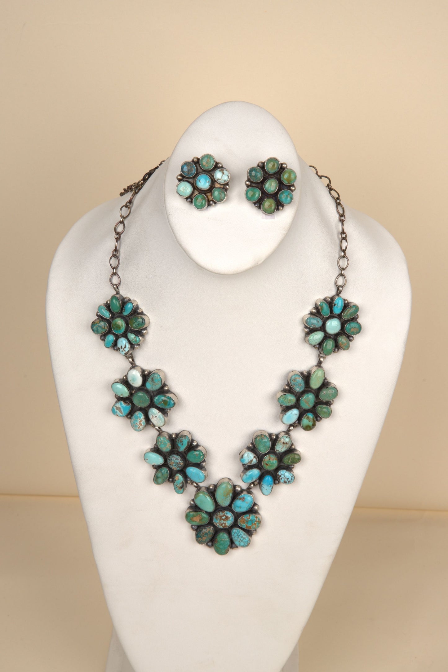 
                  
                    Navajo Handmade Mix of Carico Lake, Kingman & Royston Turquoise Necklace and Earring Set - 12
                  
                